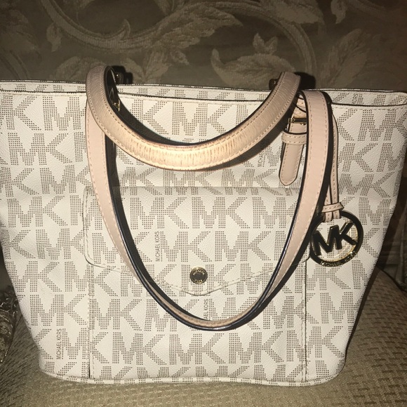 Authentic Michael Kors purse - Picture 1 of 11
